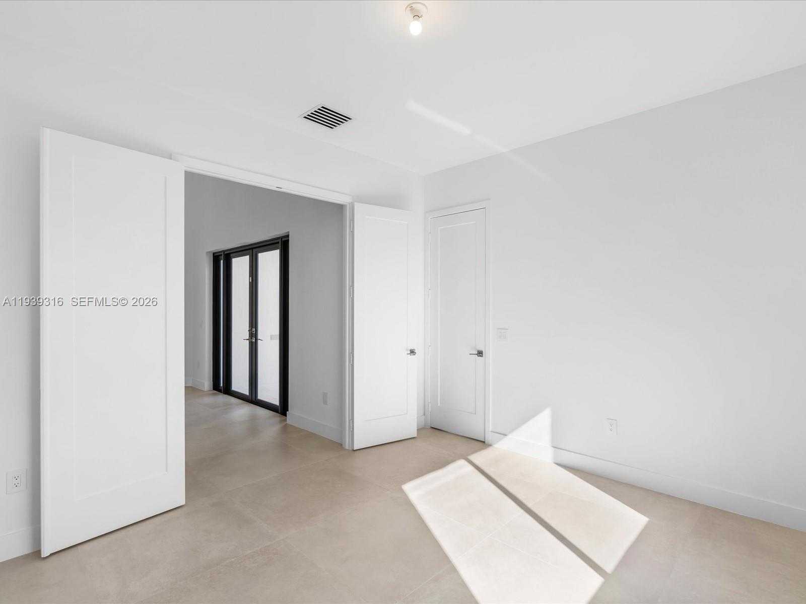 Small Image of 19701 NORTH EAST 16 PI, Miami Number 60