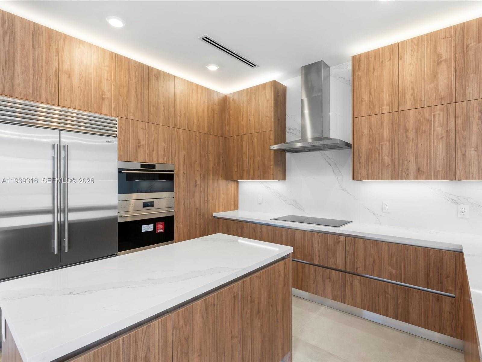 Small Image of 19701 NORTH EAST 16 PI, Miami Number 69