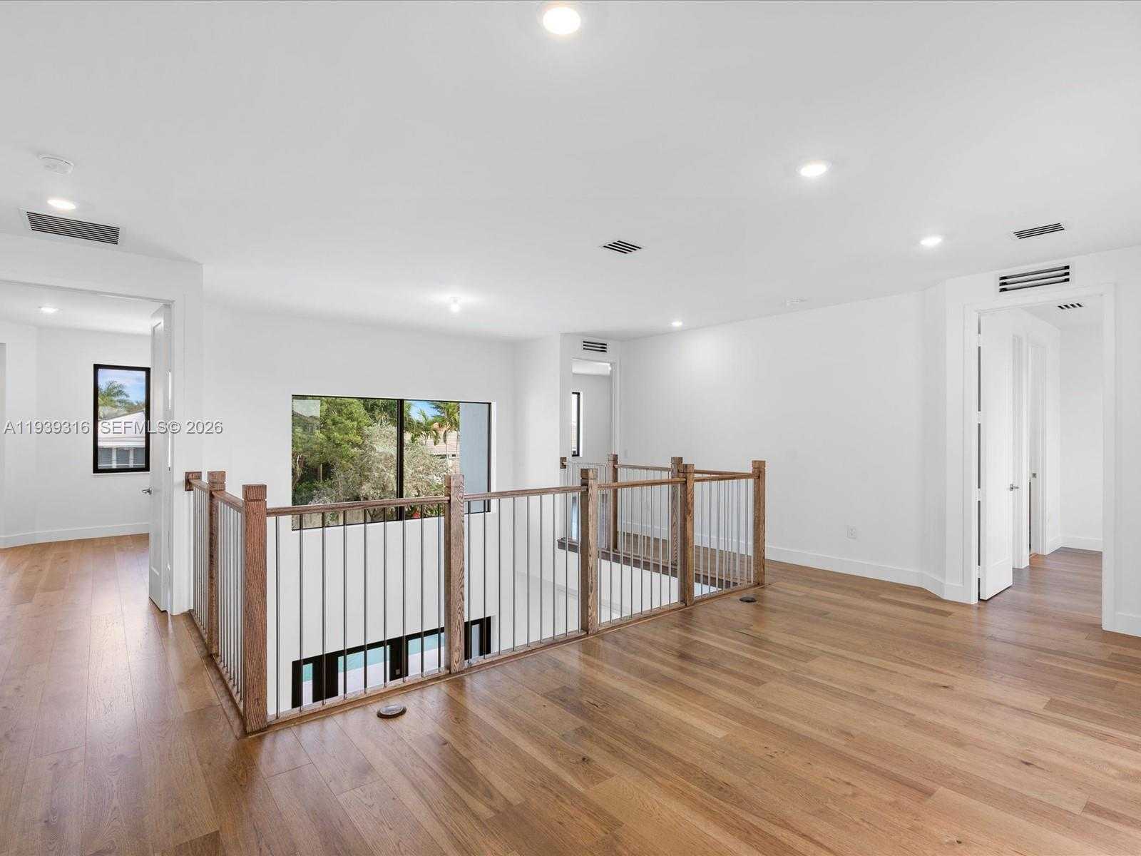 Small Image of 19701 NORTH EAST 16 PI, Miami Number 73