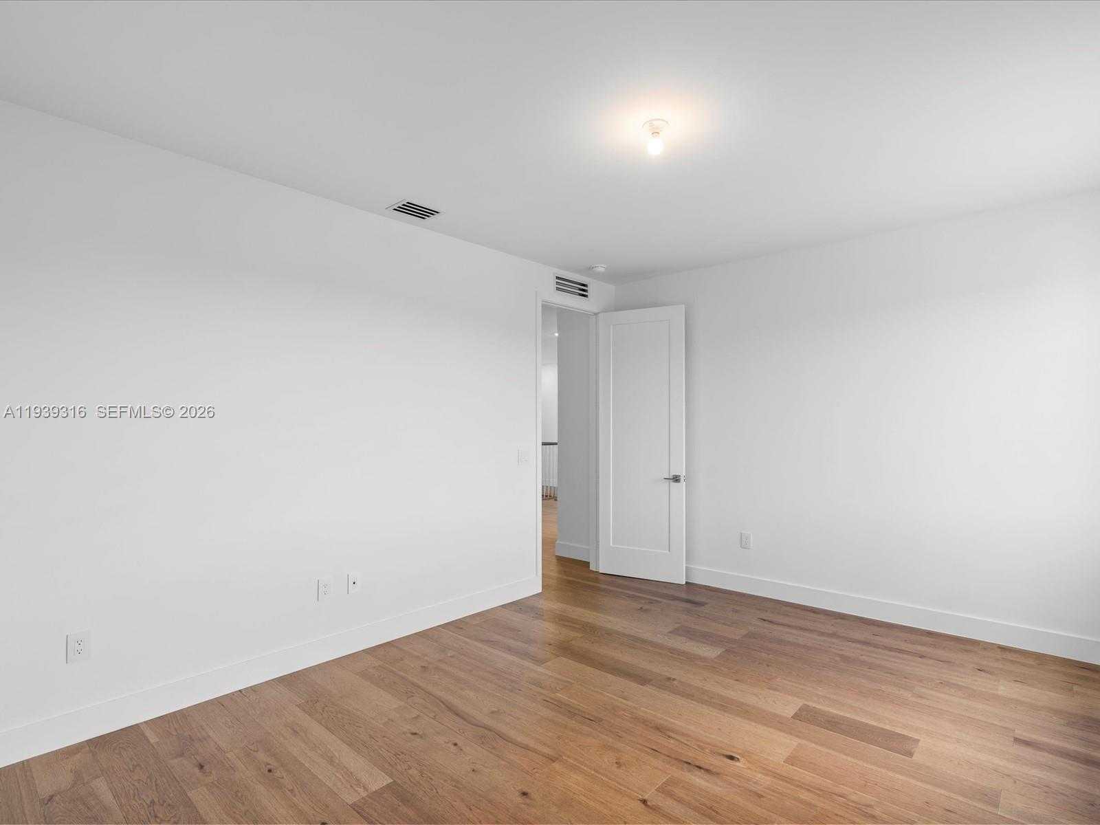 Small Image of 19701 NORTH EAST 16 PI, Miami Number 78