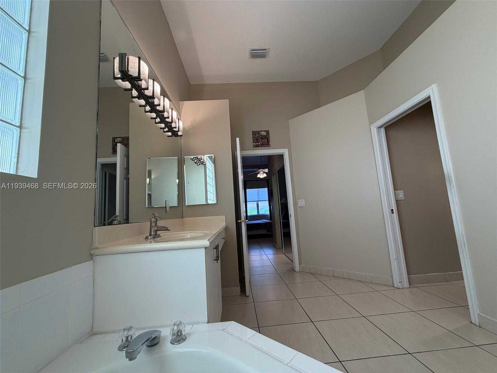 Small Image of 15379 FIORENZA CIR, Delray Beach Number 19