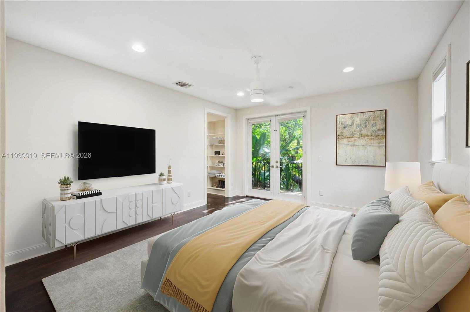 Small Image of 10001 SOUTH WEST 60TH CT, Pinecrest Number 11