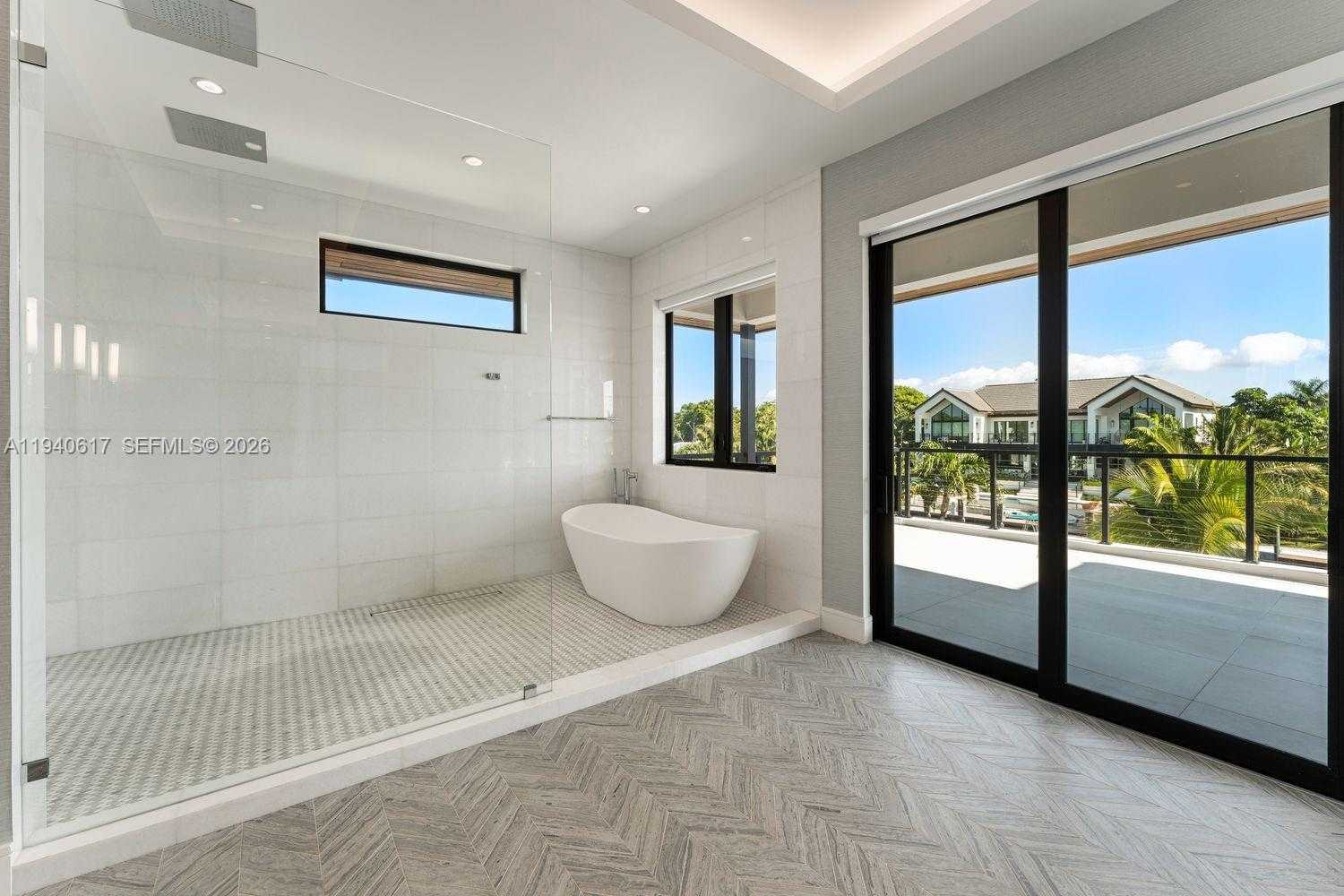 Small Image of 6853 SUNRISE CT, Coral Gables Number 11