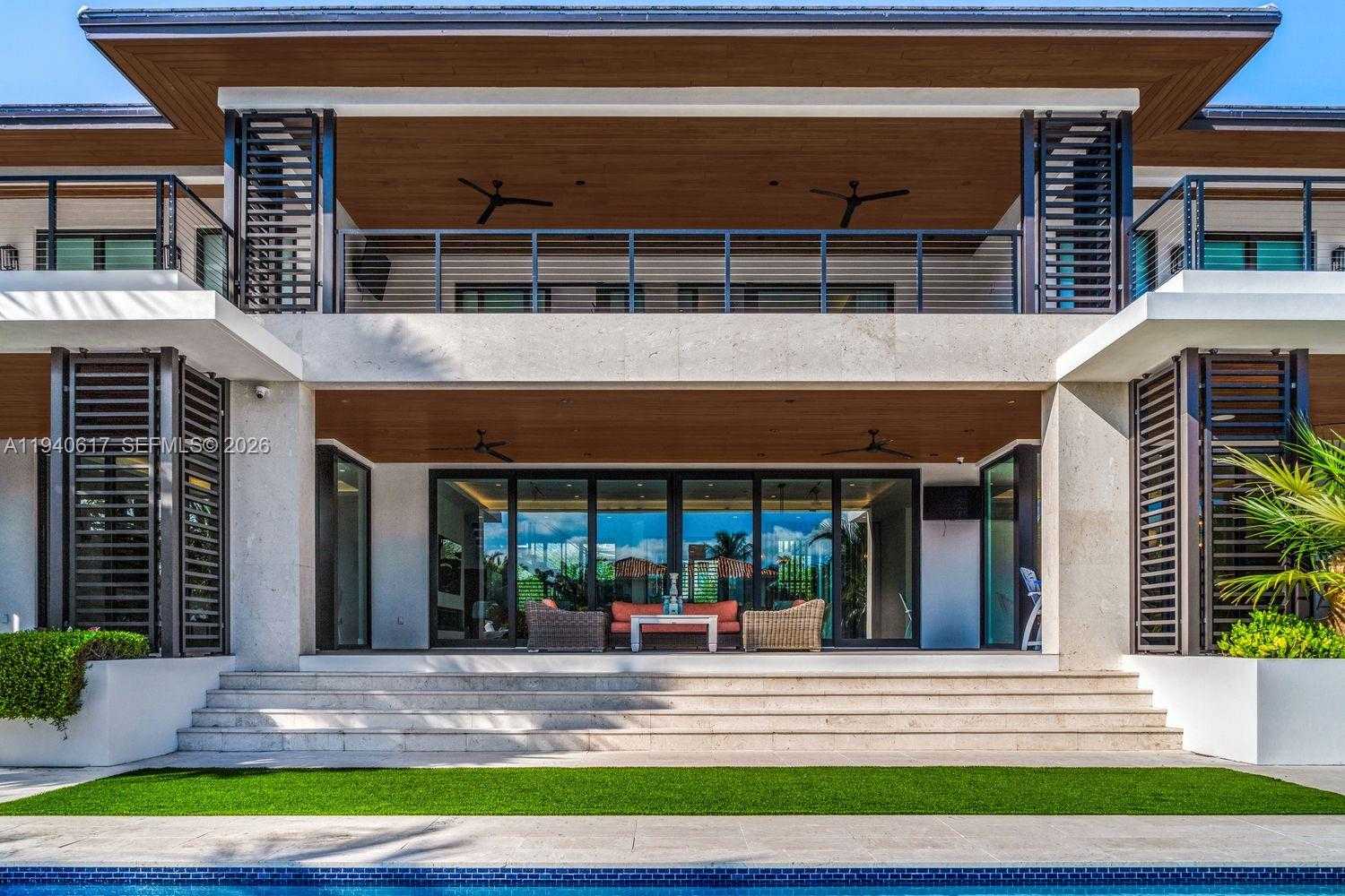 Small Image of 6853 SUNRISE CT, Coral Gables Number 13