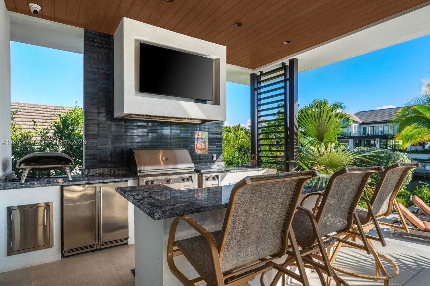 Small Image of 6853 SUNRISE CT, Coral Gables Number 16