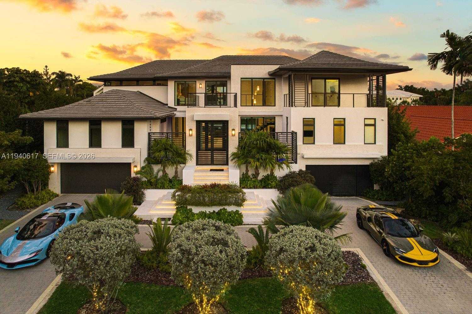 Small Image of 6853 SUNRISE CT, Coral Gables Number 23