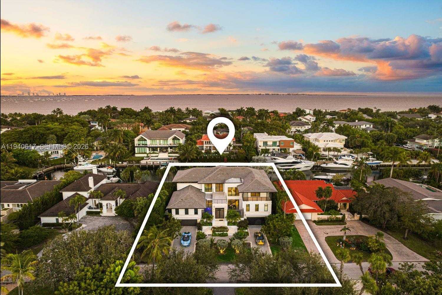 Small Image of 6853 SUNRISE CT, Coral Gables Number 31