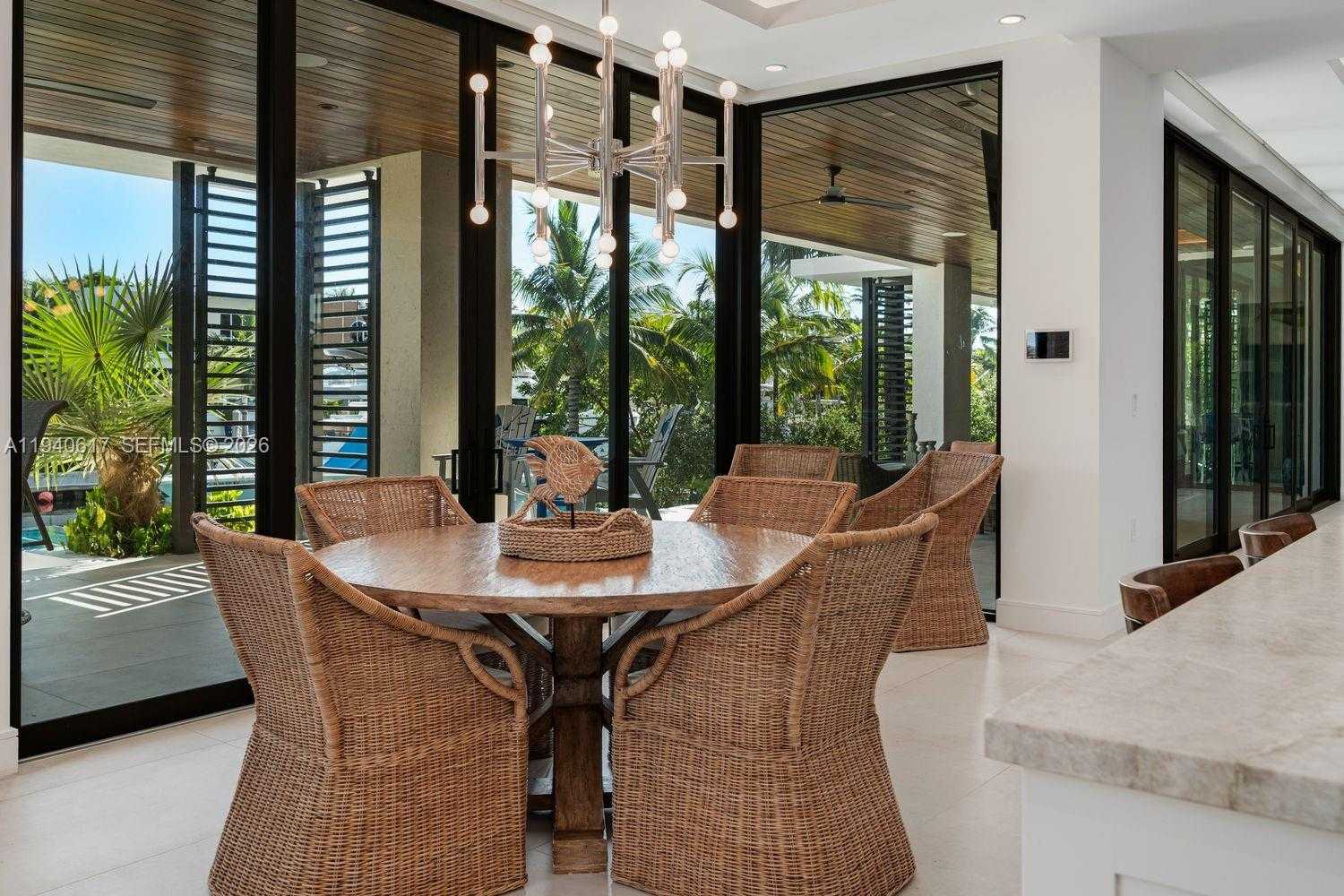 Small Image of 6853 SUNRISE CT, Coral Gables Number 8