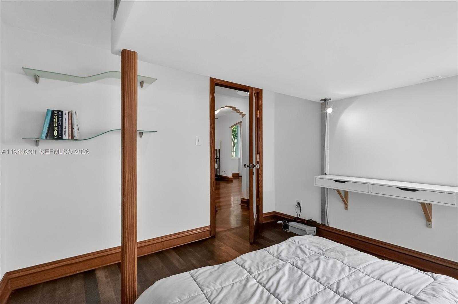 Small Image of 1852 SOUTH WEST 2ND AVE, Miami Number 17