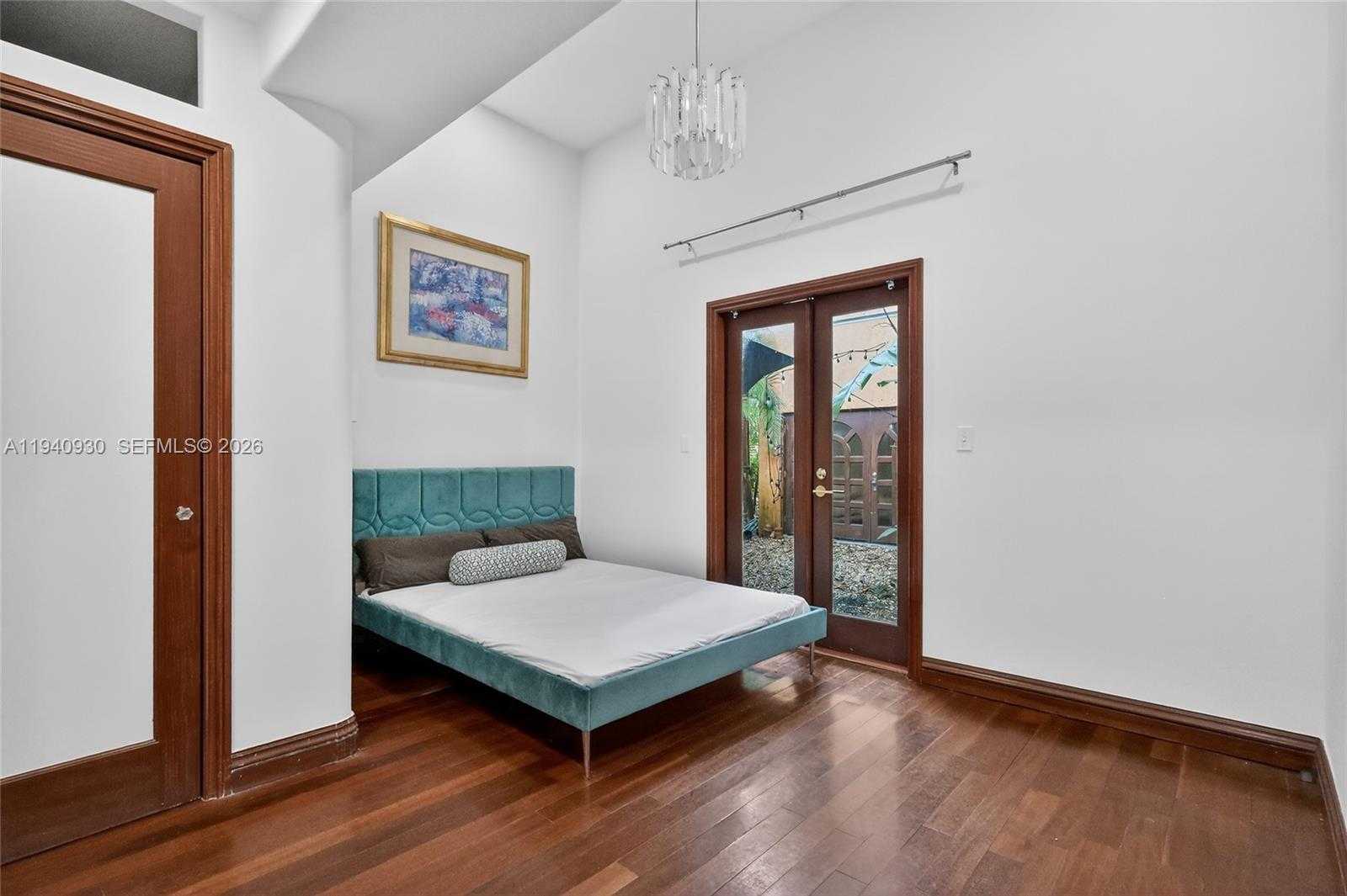 Small Image of 1852 SOUTH WEST 2ND AVE, Miami Number 19