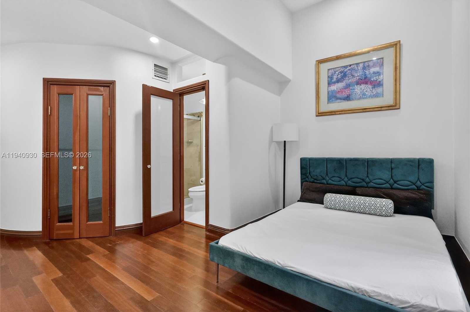 Small Image of 1852 SOUTH WEST 2ND AVE, Miami Number 20