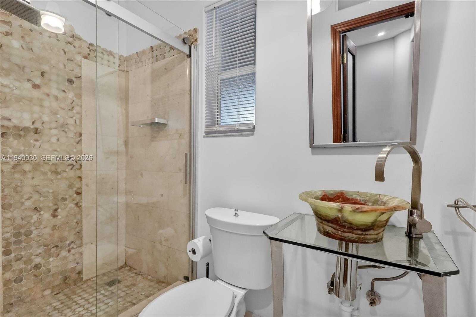 Small Image of 1852 SOUTH WEST 2ND AVE, Miami Number 21