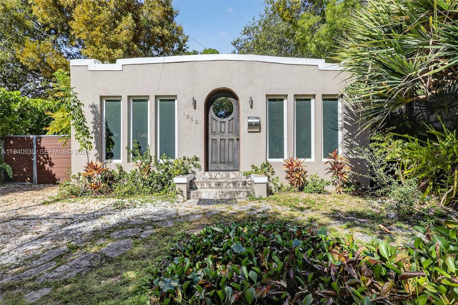 Small Image of 1852 SOUTH WEST 2ND AVE, Miami Number 37