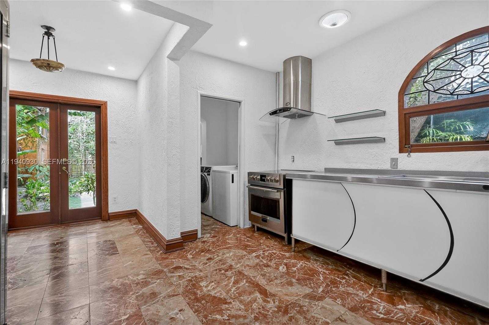 Small Image of 1852 SOUTH WEST 2ND AVE, Miami Number 9