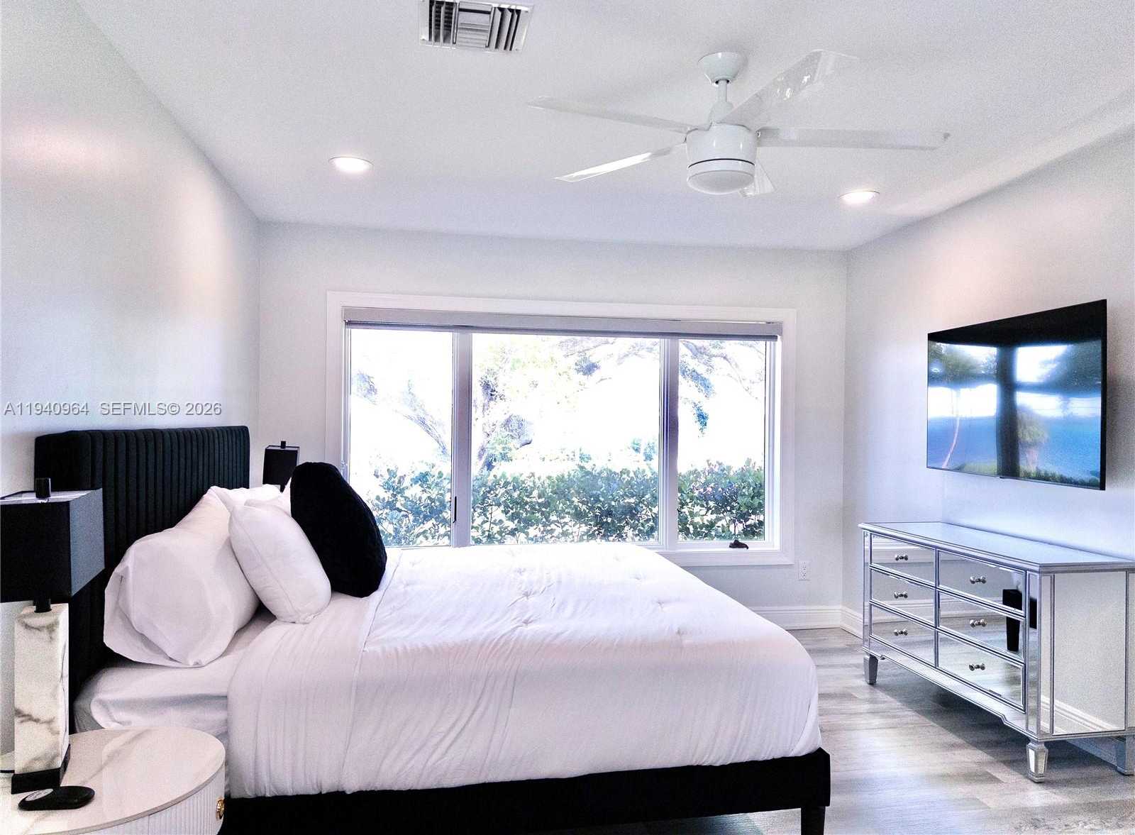 Small Image of 2611 SOUTH INDIAN RIVER DR, Fort Pierce Number 7