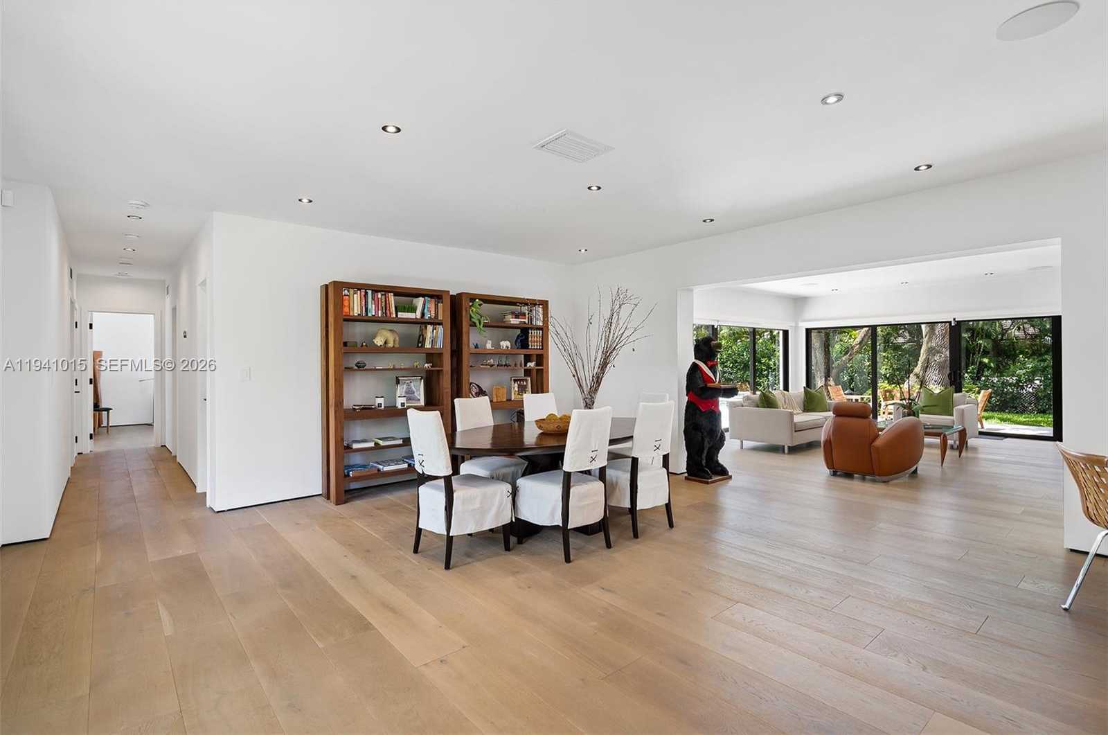 Small Image of 2602 SAN DOMINGO STREET, Coral Gables Number 6