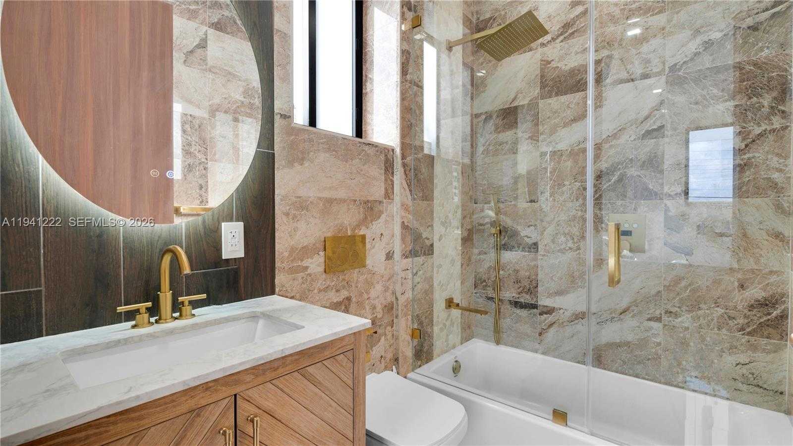 Small Image of 19600 NORTH EAST 26TH AVE, Miami Number 20