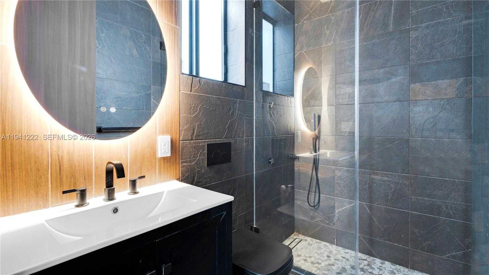 Small Image of 19600 NORTH EAST 26TH AVE, Miami Number 25