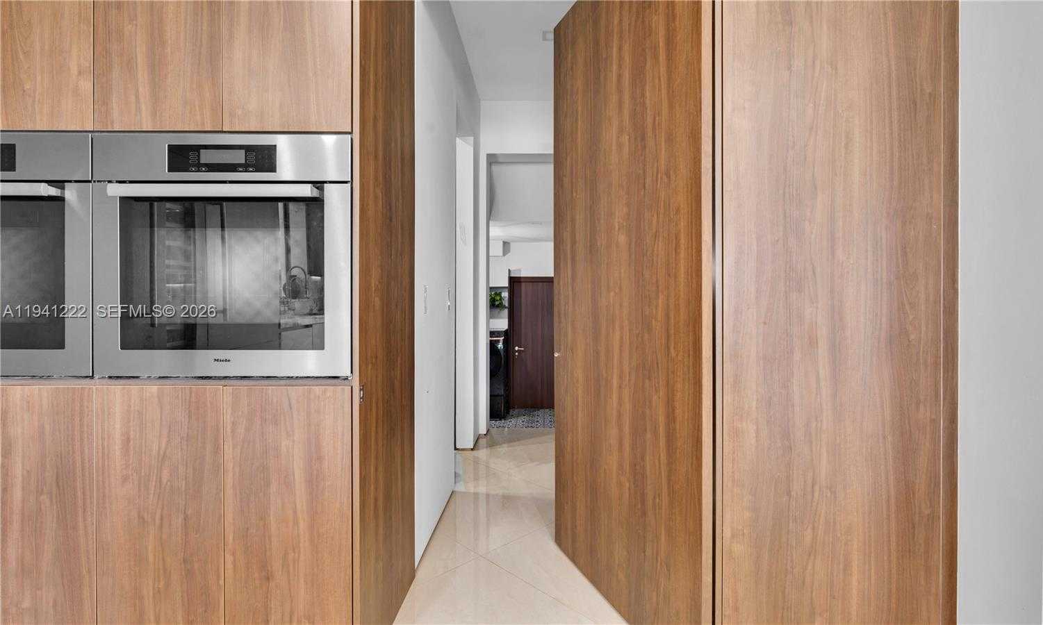 Small Image of 19600 NORTH EAST 26TH AVE, Miami Number 28