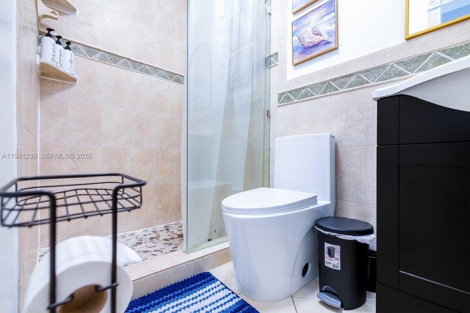 Small Image of 312 NORTH LUNA CT, Hollywood Number 25