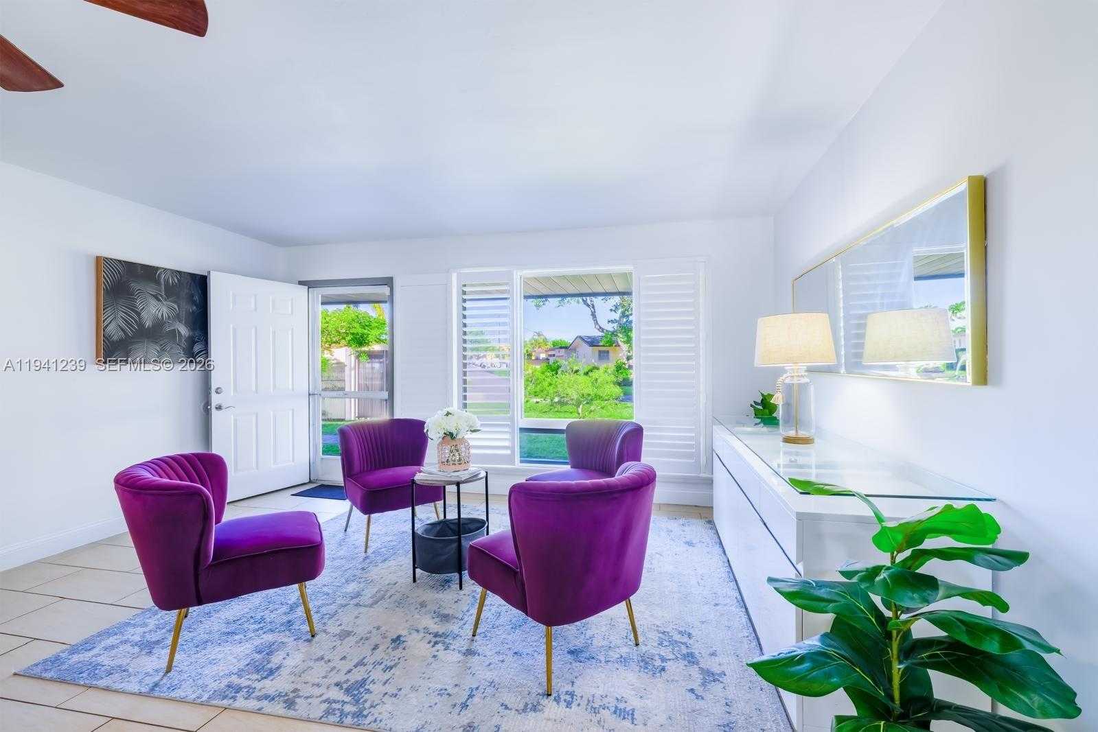 Small Image of 312 NORTH LUNA CT, Hollywood Number 33