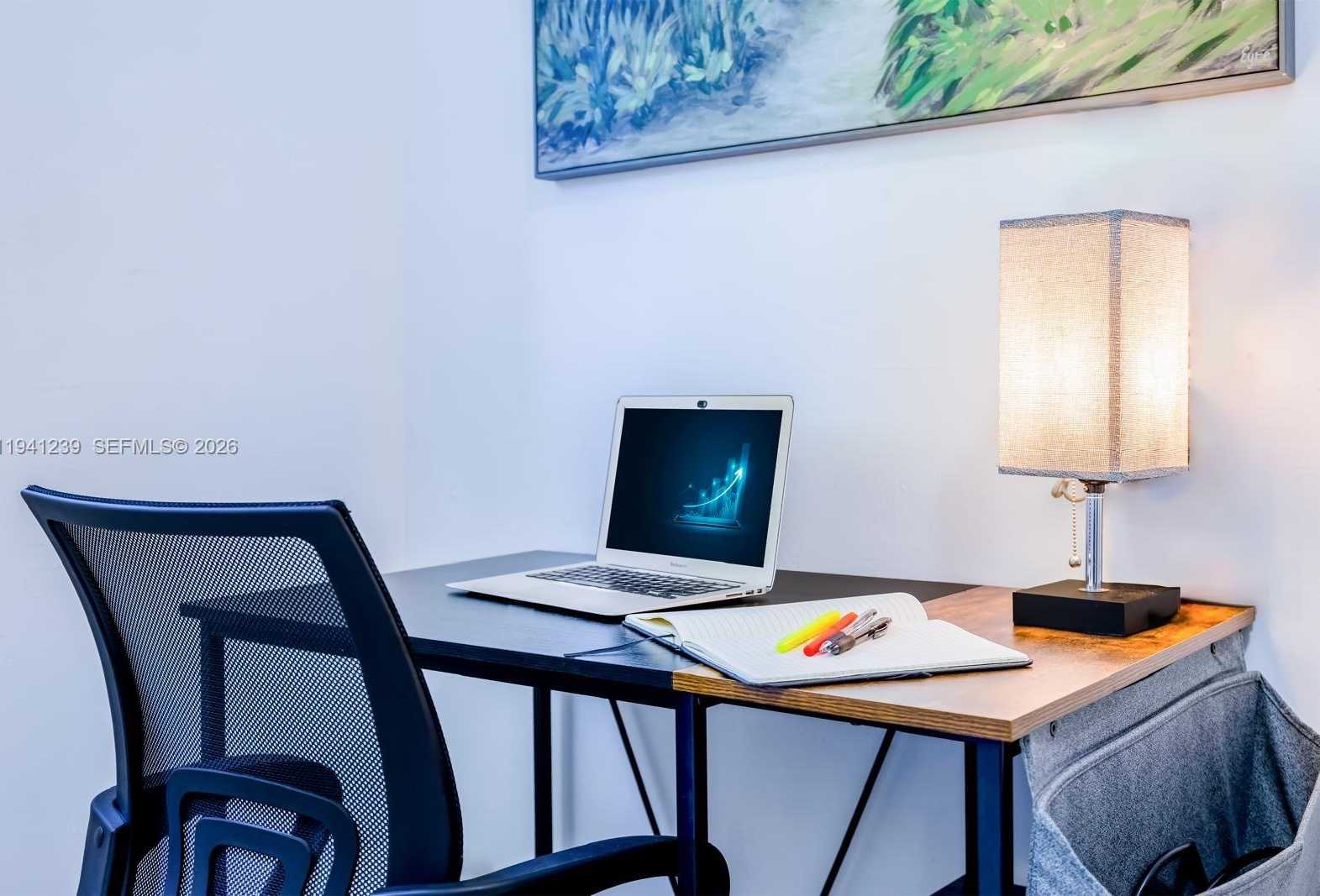 Small Image of 312 NORTH LUNA CT, Hollywood Number 38