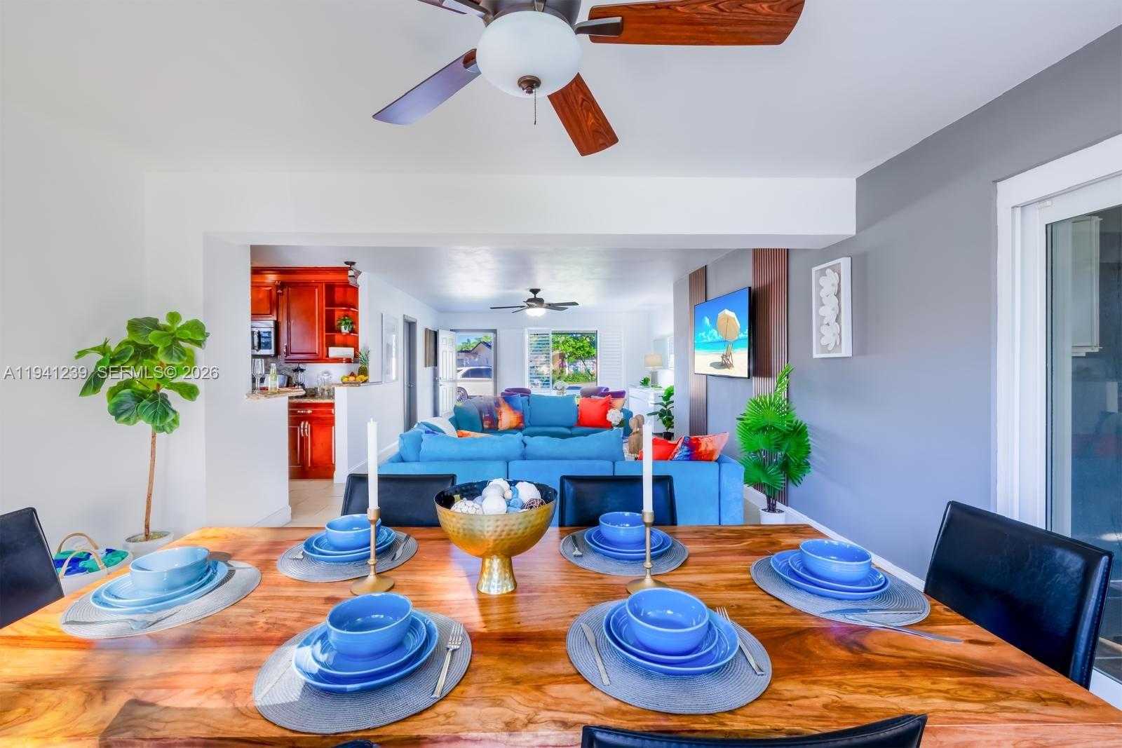 Small Image of 312 NORTH LUNA CT, Hollywood Number 5