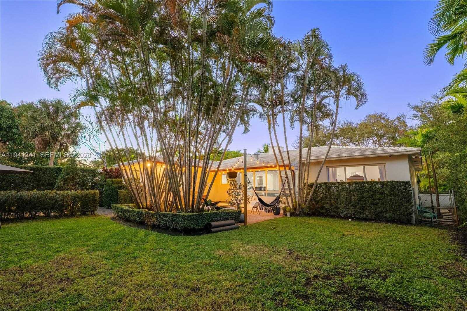 Small Image of 70 NORTH EAST 92ND ST, Miami Shores Number 29