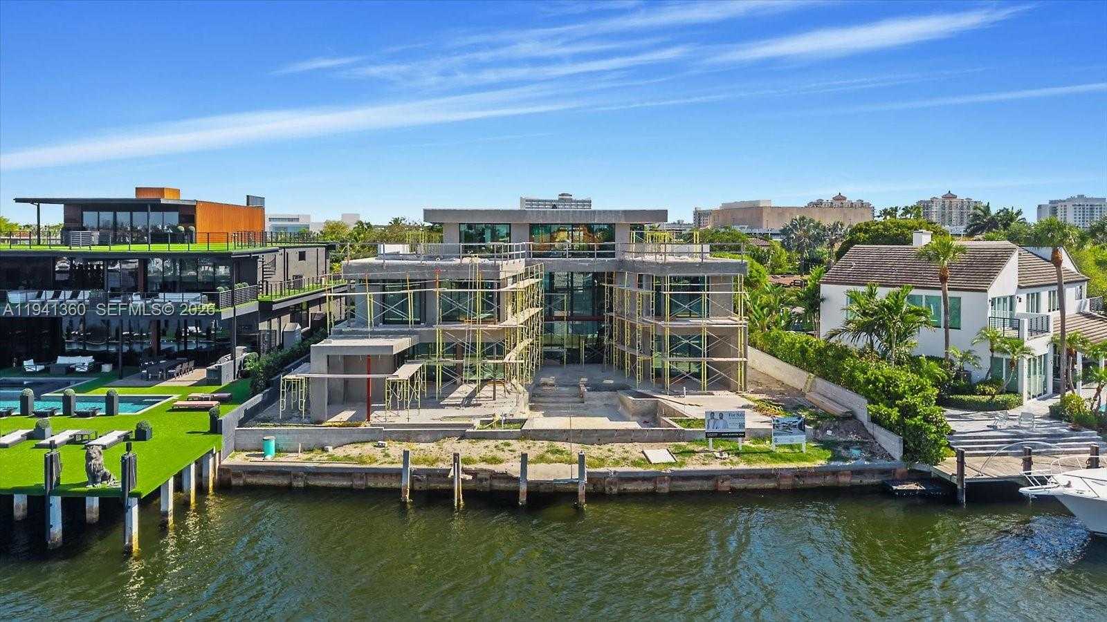 Small Image of 725 MIDDLE RIVER DR, Fort Lauderdale Number 4