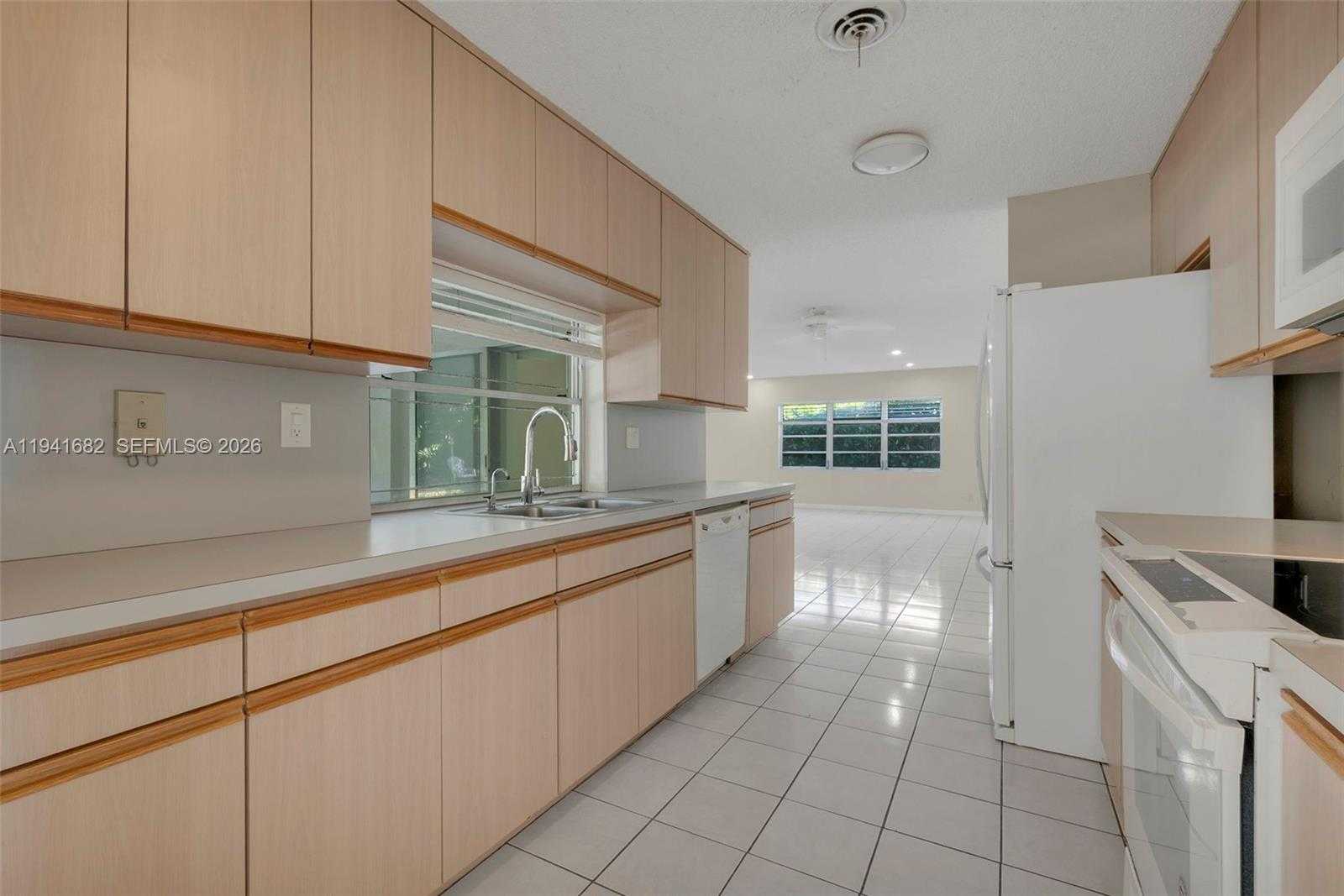 Small Image of 5561 NORTH EAST 26TH AVE, Fort Lauderdale Number 19