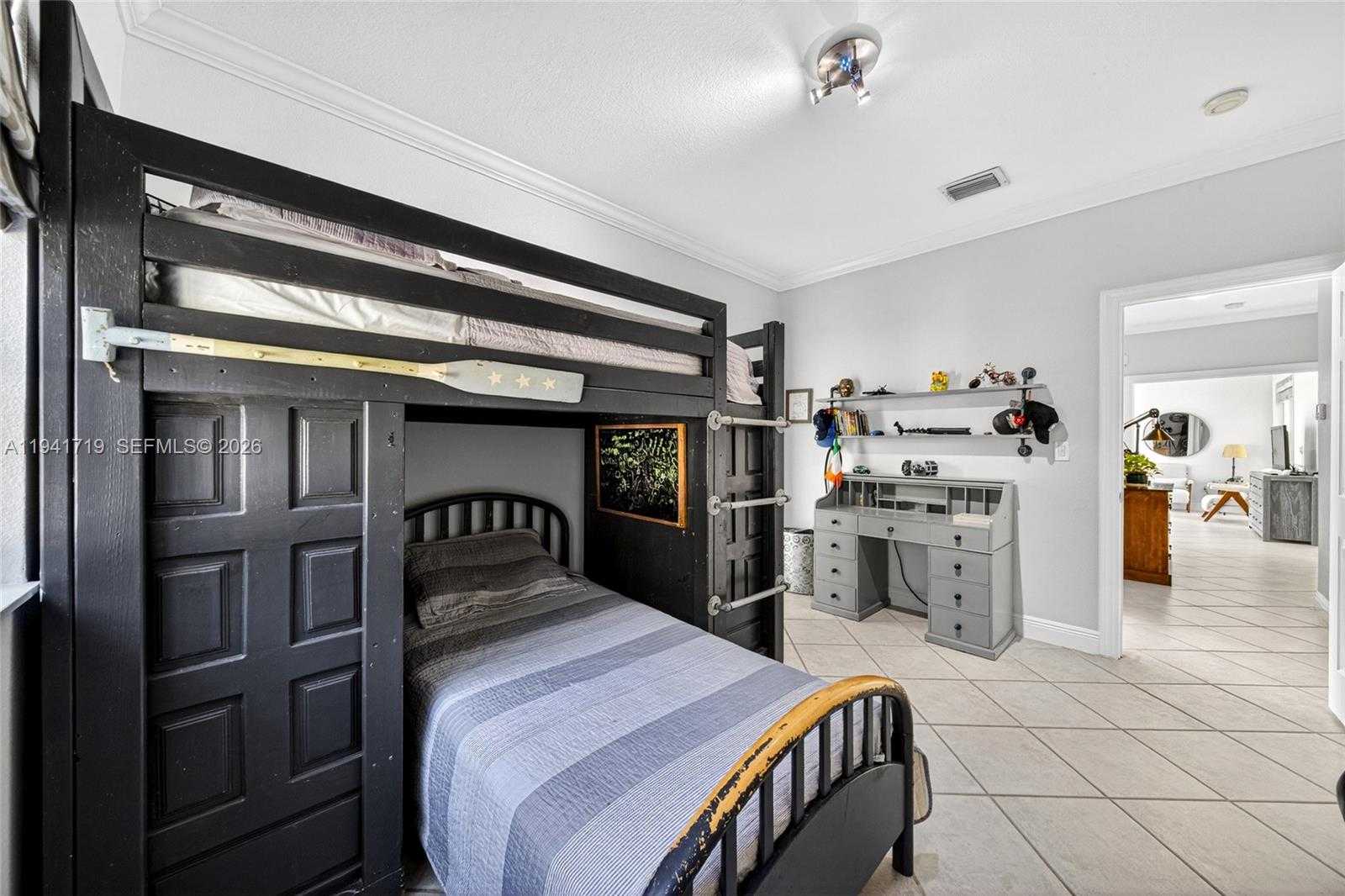 Small Image of 12530 SOUTH WEST 96TH CT, Miami Number 45