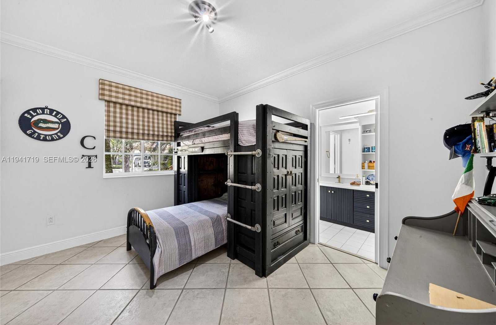 Small Image of 12530 SOUTH WEST 96TH CT, Miami Number 46