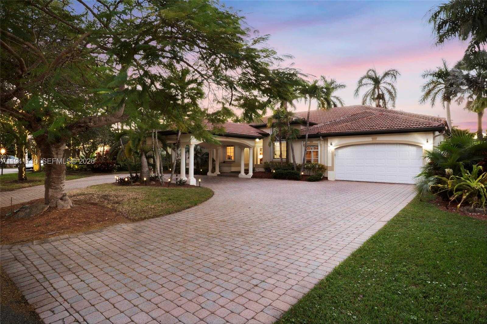 Small Image of 12530 SOUTH WEST 96TH CT, Miami Number 5