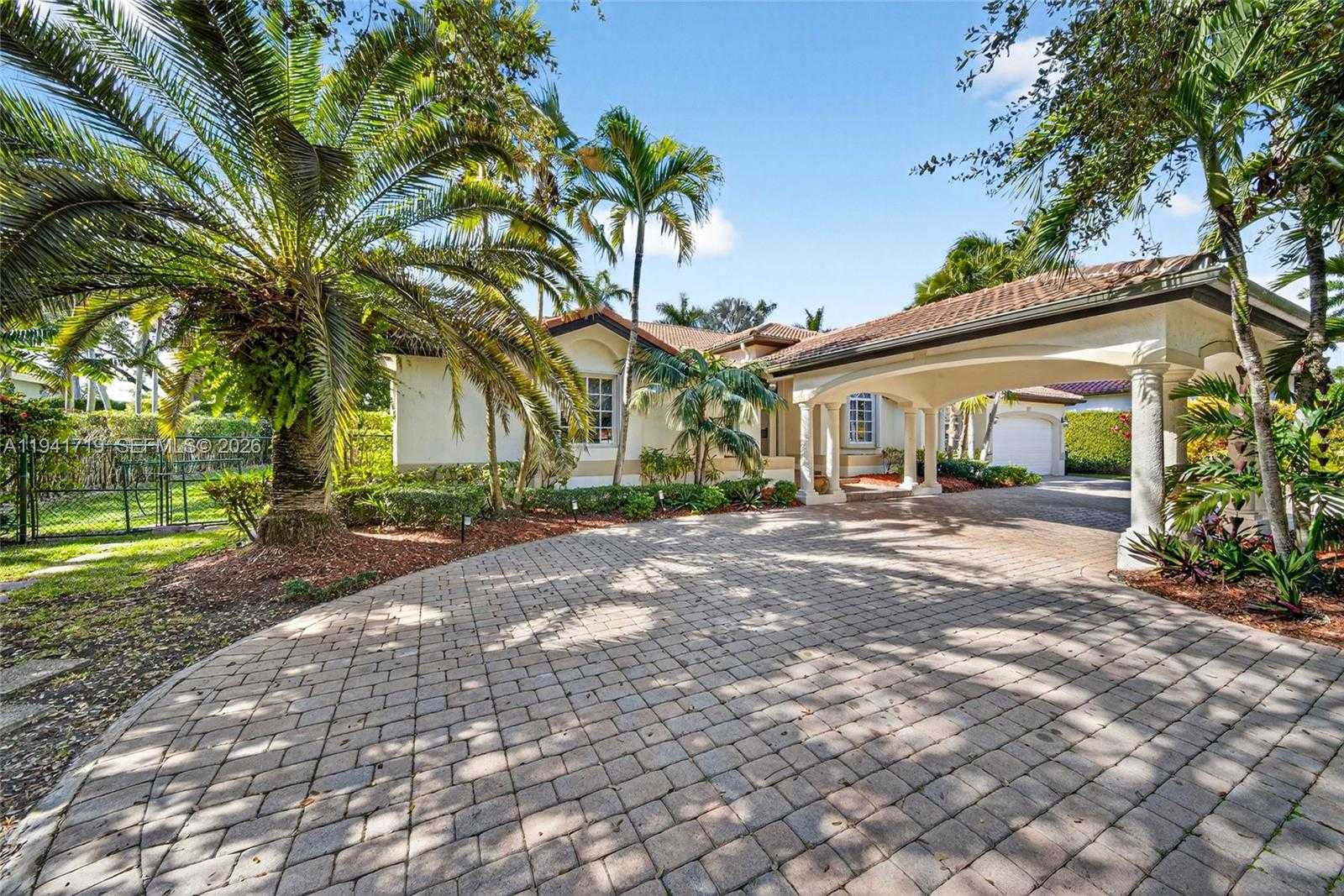 Small Image of 12530 SOUTH WEST 96TH CT, Miami Number 6