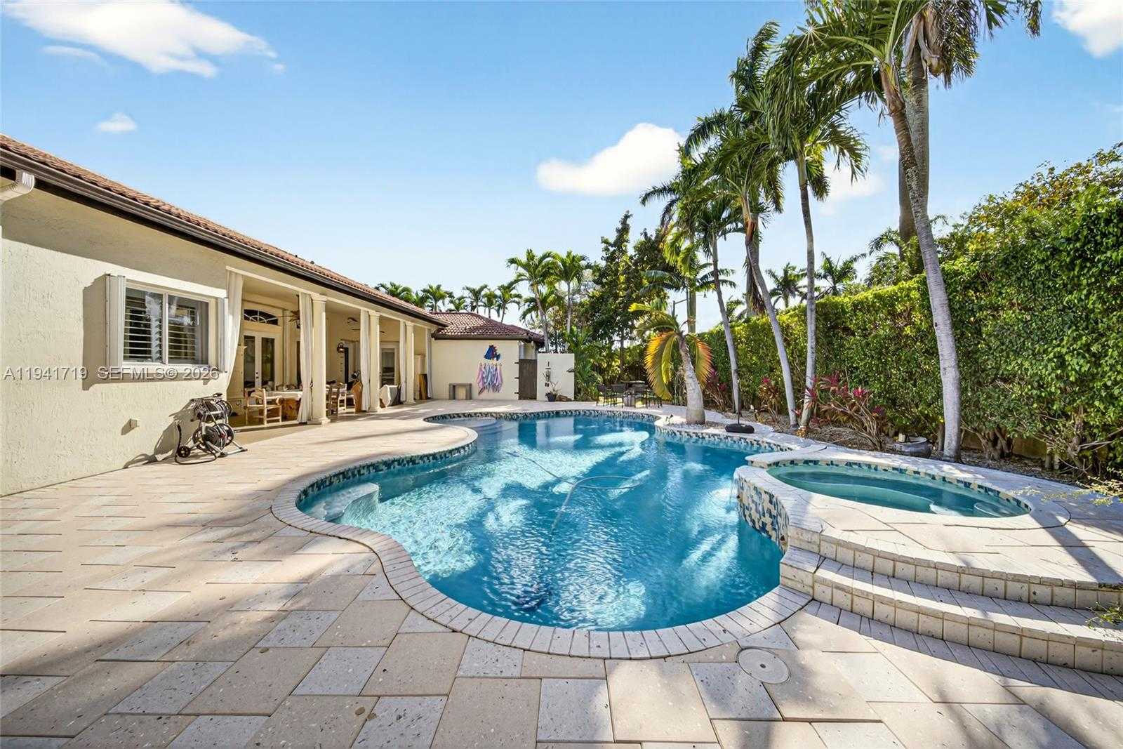 Small Image of 12530 SOUTH WEST 96TH CT, Miami Number 68