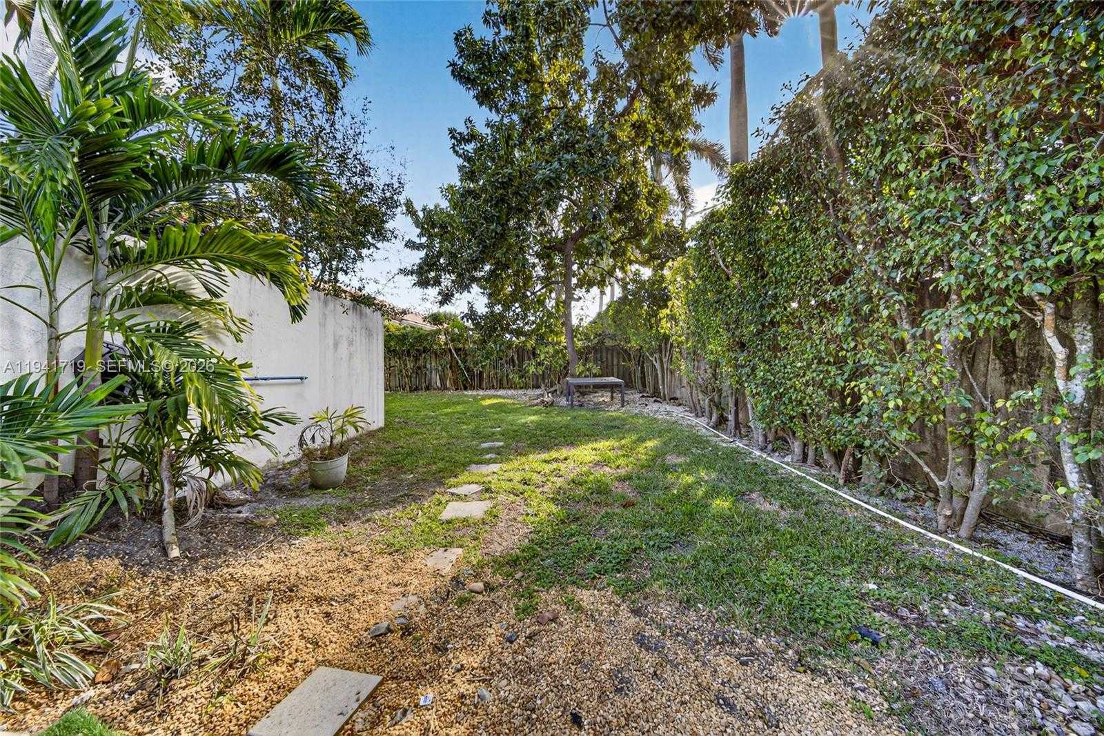 Small Image of 12530 SOUTH WEST 96TH CT, Miami Number 74