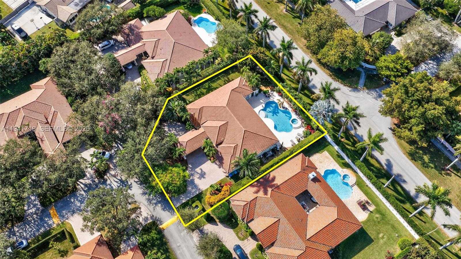 Small Image of 12530 SOUTH WEST 96TH CT, Miami Number 78