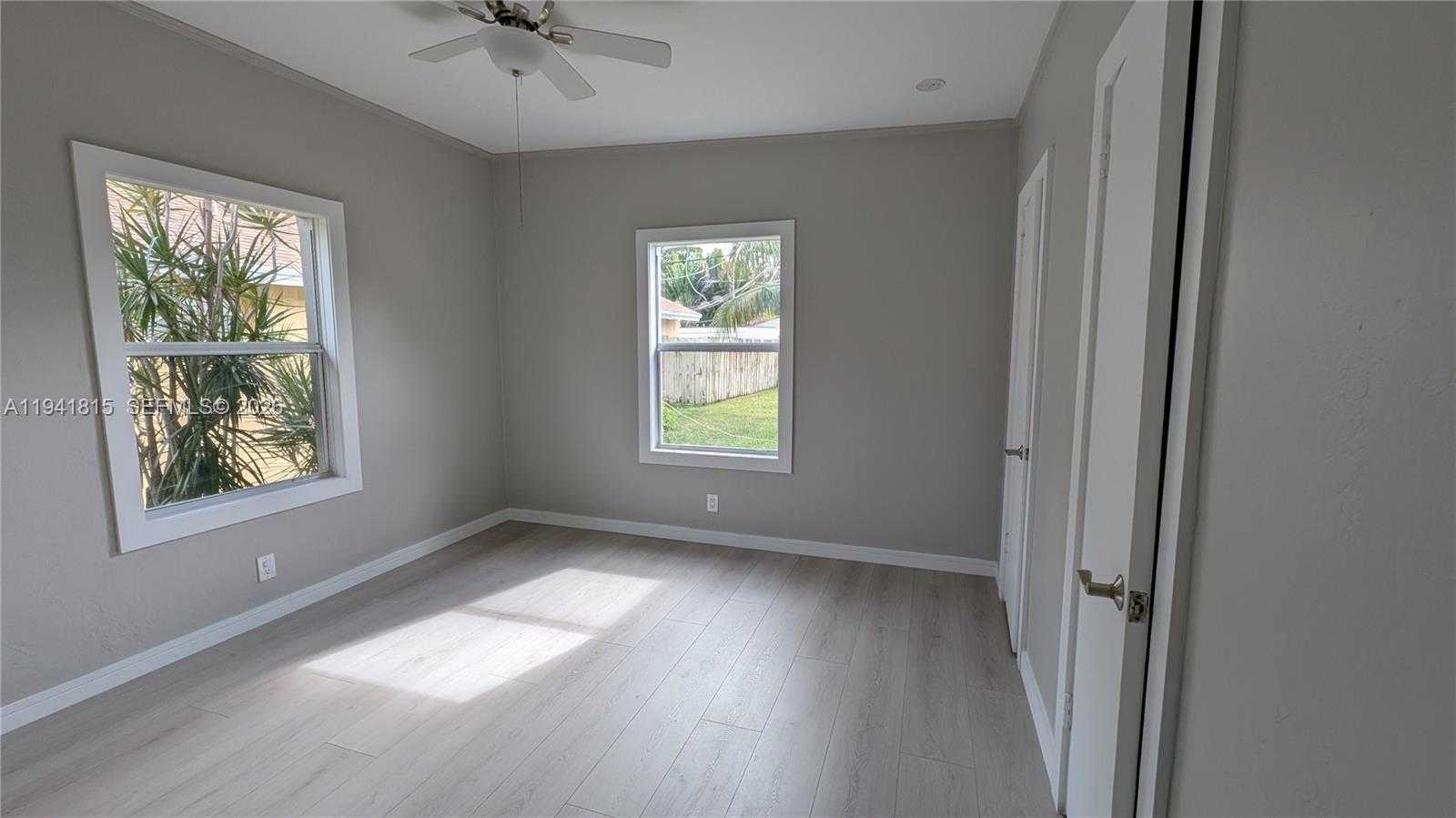 Small Image of 1650 JACKSON ST, Hollywood Number 11