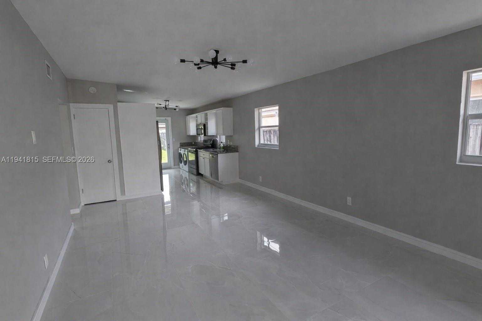 Small Image of 1650 JACKSON ST, Hollywood Number 3