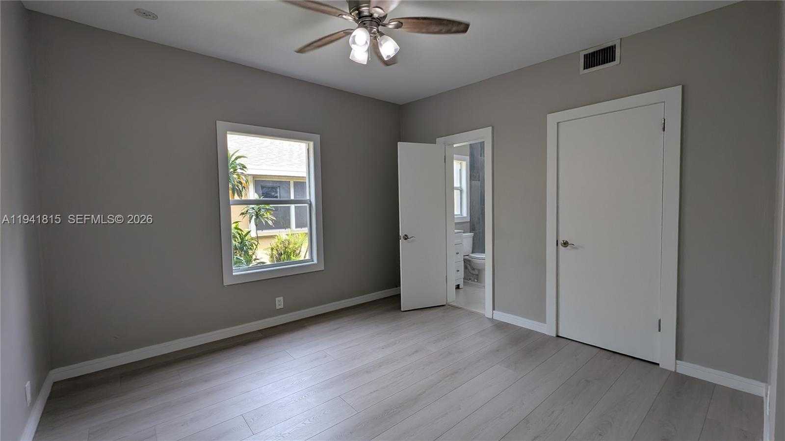 Small Image of 1650 JACKSON ST, Hollywood Number 4