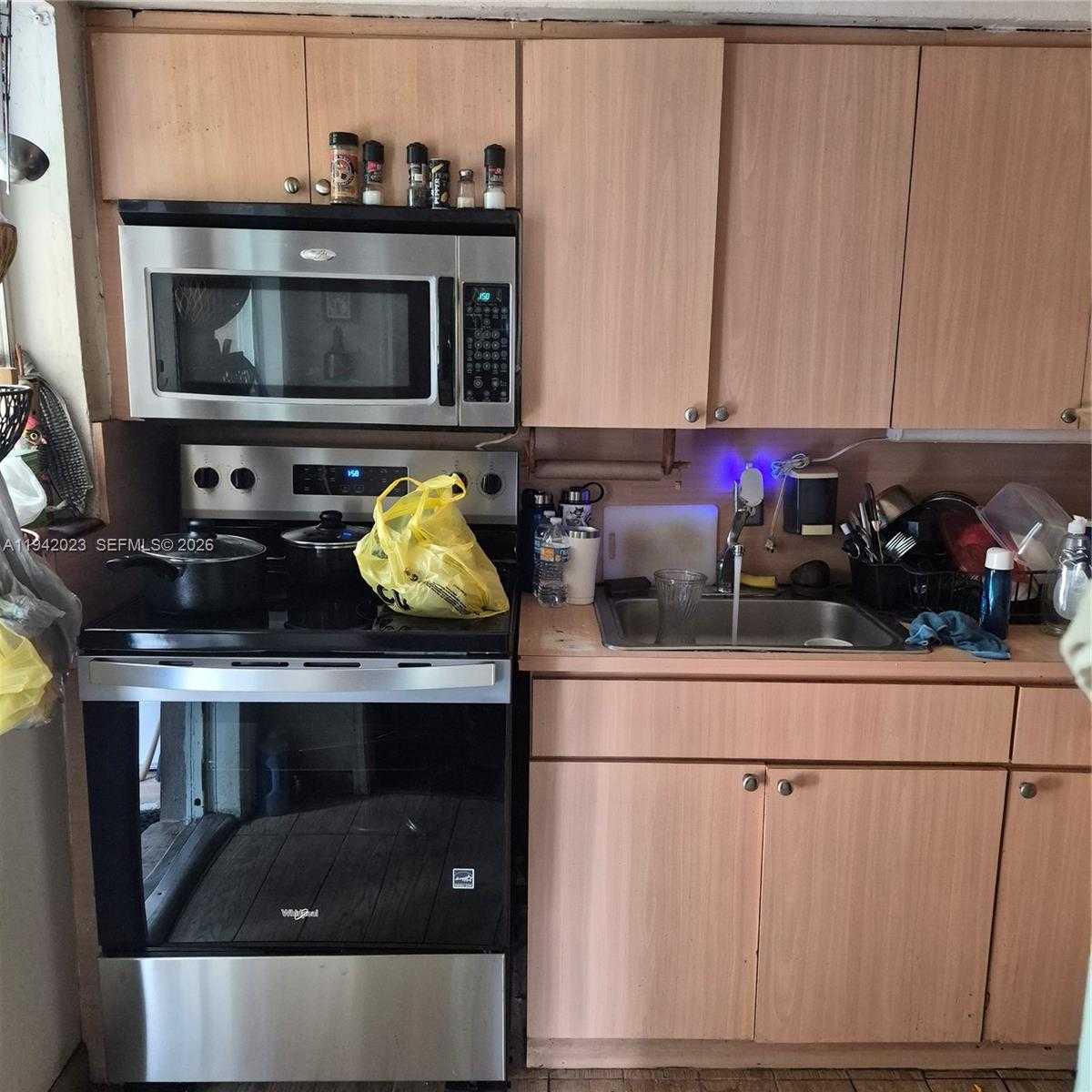 Small Image of 1001 NORTH WEST 37TH AVE, Miami Number 5