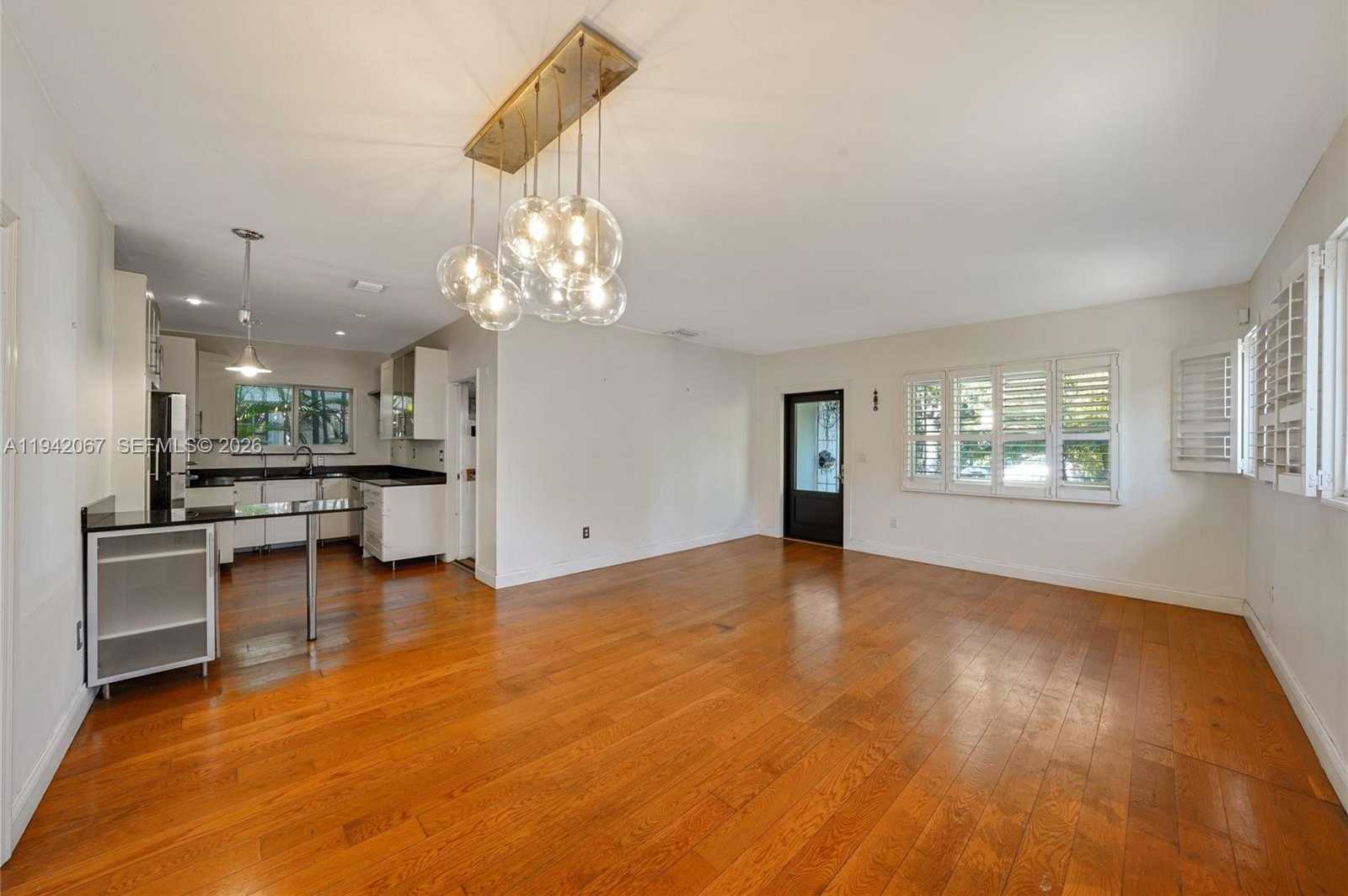 Small Image of 500 ARAGON AVE, Coral Gables Number 4