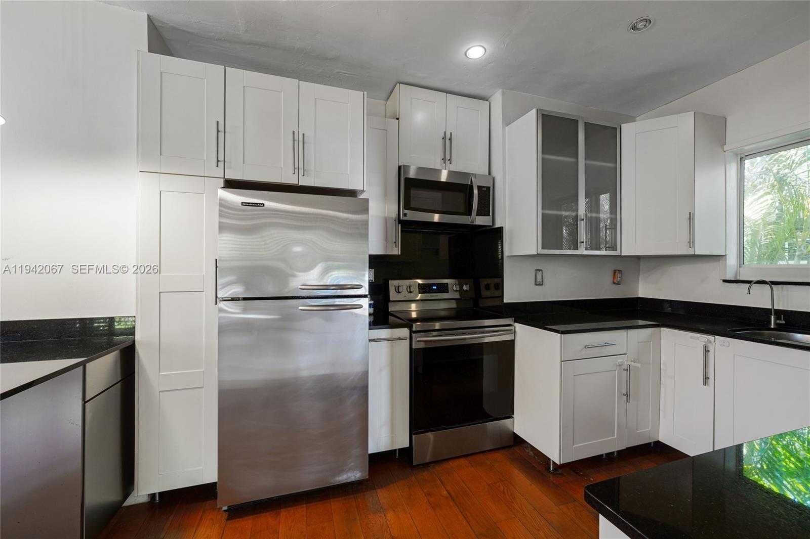 Small Image of 500 ARAGON AVE, Coral Gables Number 6