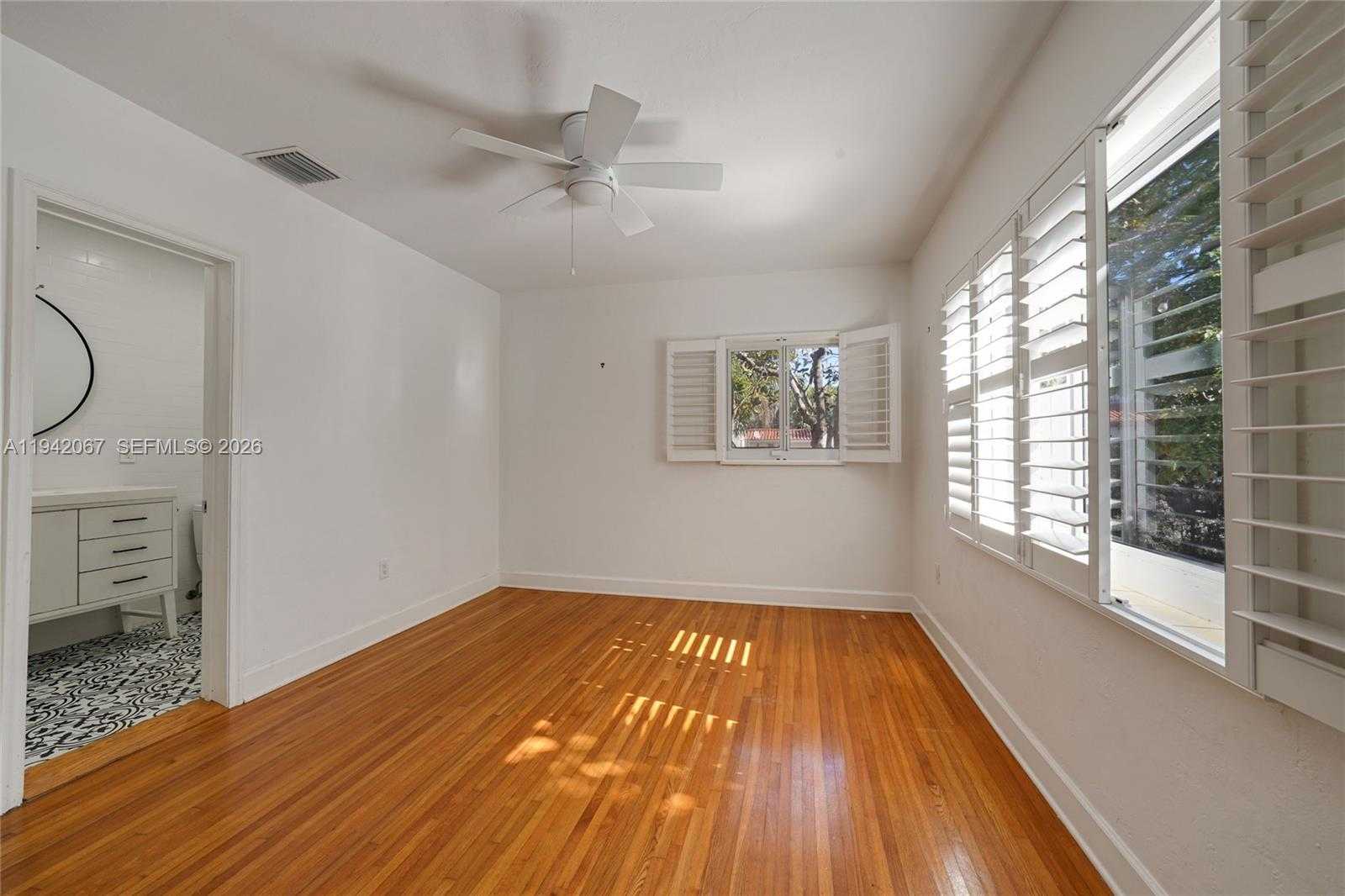 Small Image of 500 ARAGON AVE, Coral Gables Number 8