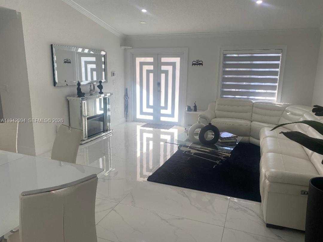 Small Image of 17075 SOUTH WEST 145TH AVE, Miami Number 7