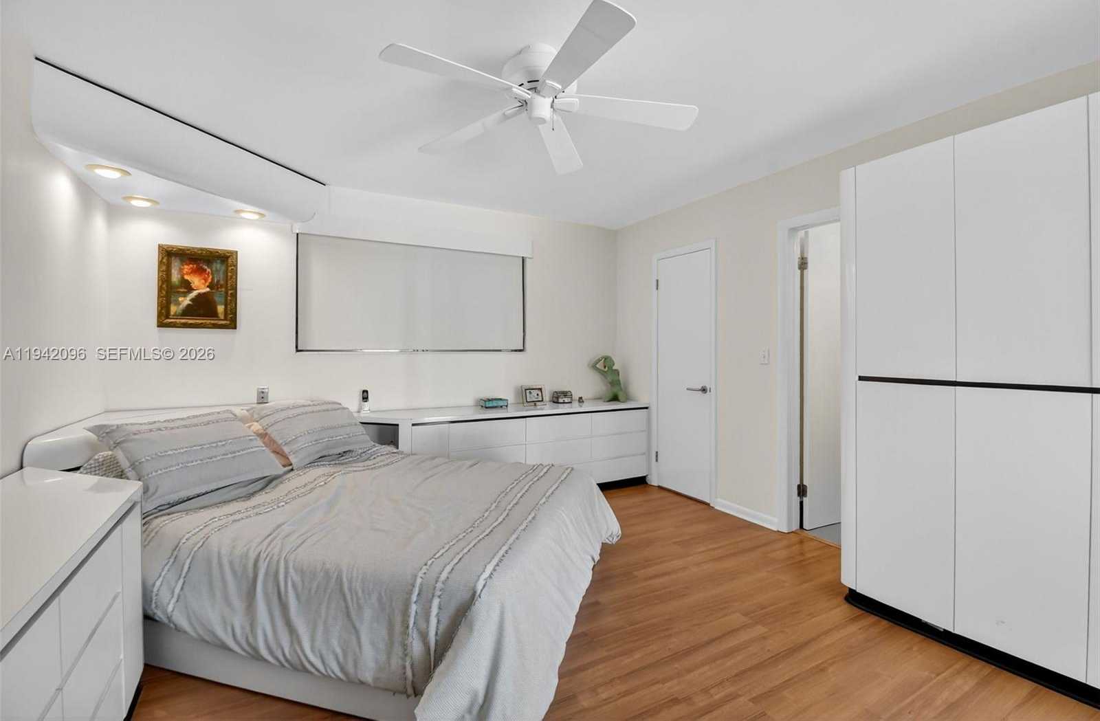 Small Image of 20610 NORTH EAST 22ND CT, Miami Number 21