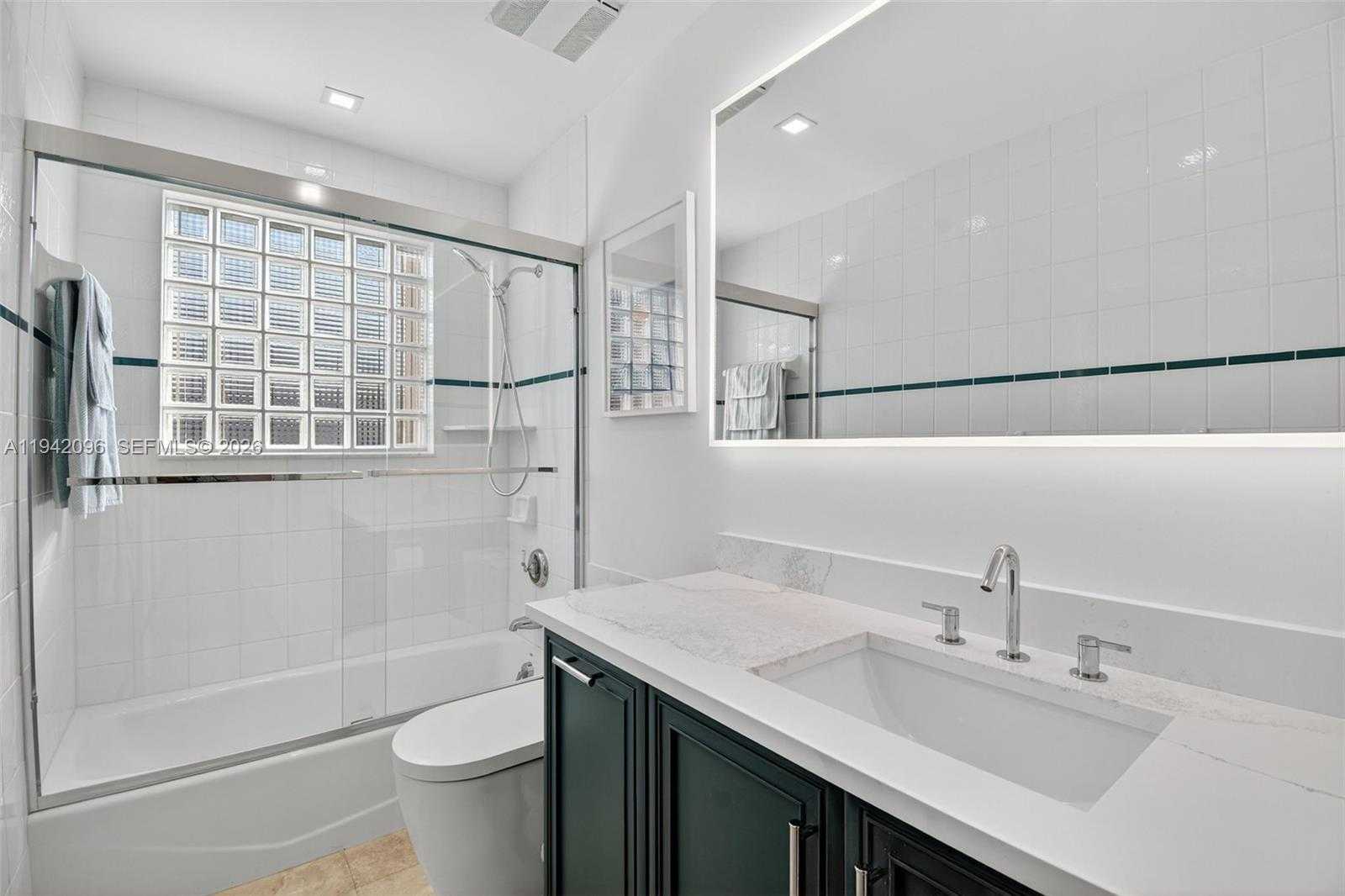 Small Image of 20610 NORTH EAST 22ND CT, Miami Number 30