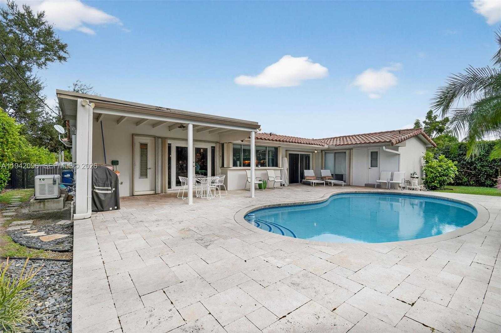 Small Image of 20610 NORTH EAST 22ND CT, Miami Number 40