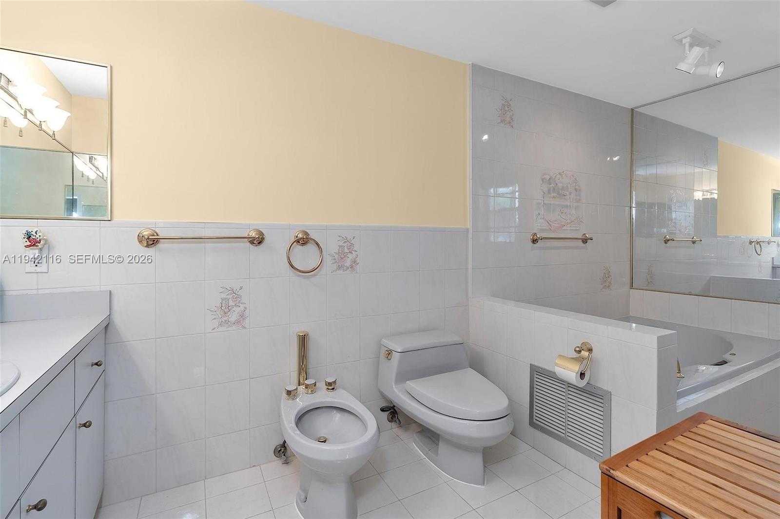 Small Image of 5309 ALTON RD, Miami Beach Number 18