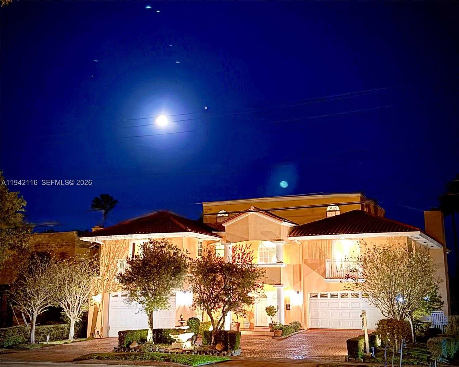 Small Image of 5309 ALTON RD, Miami Beach Number 3